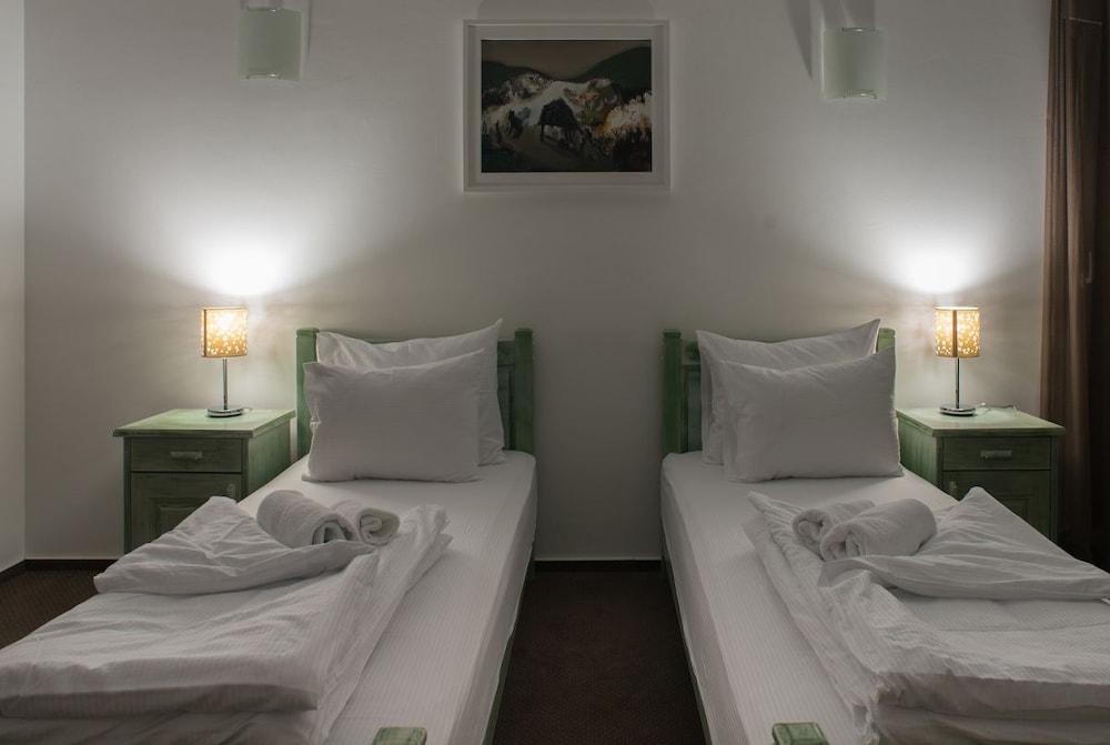Hotel Trim Нікшич Екстер'єр фото