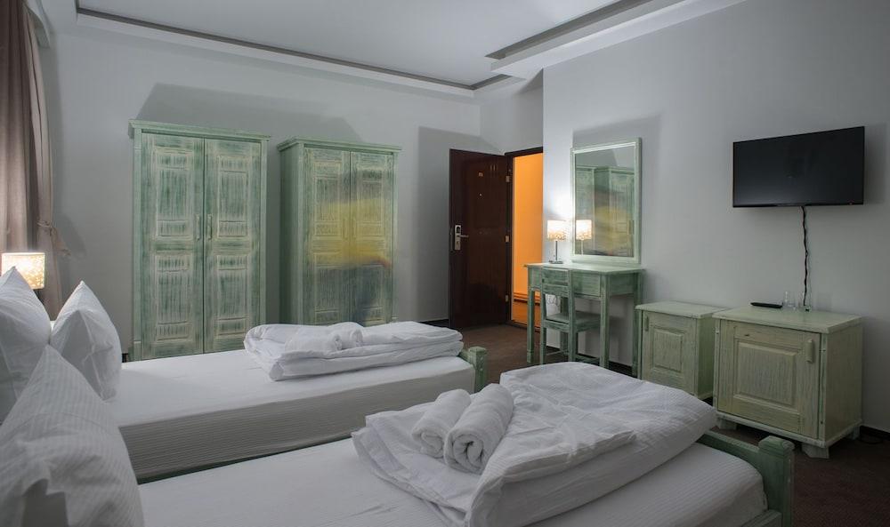 Hotel Trim Нікшич Екстер'єр фото
