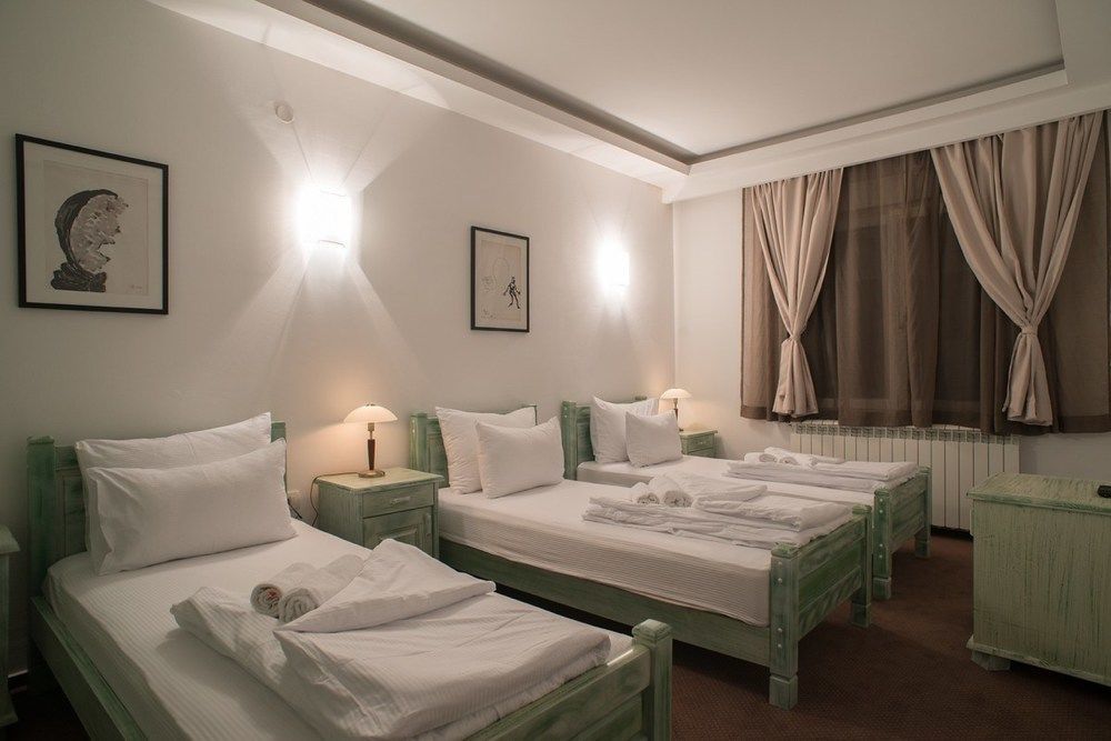 Hotel Trim Нікшич Екстер'єр фото