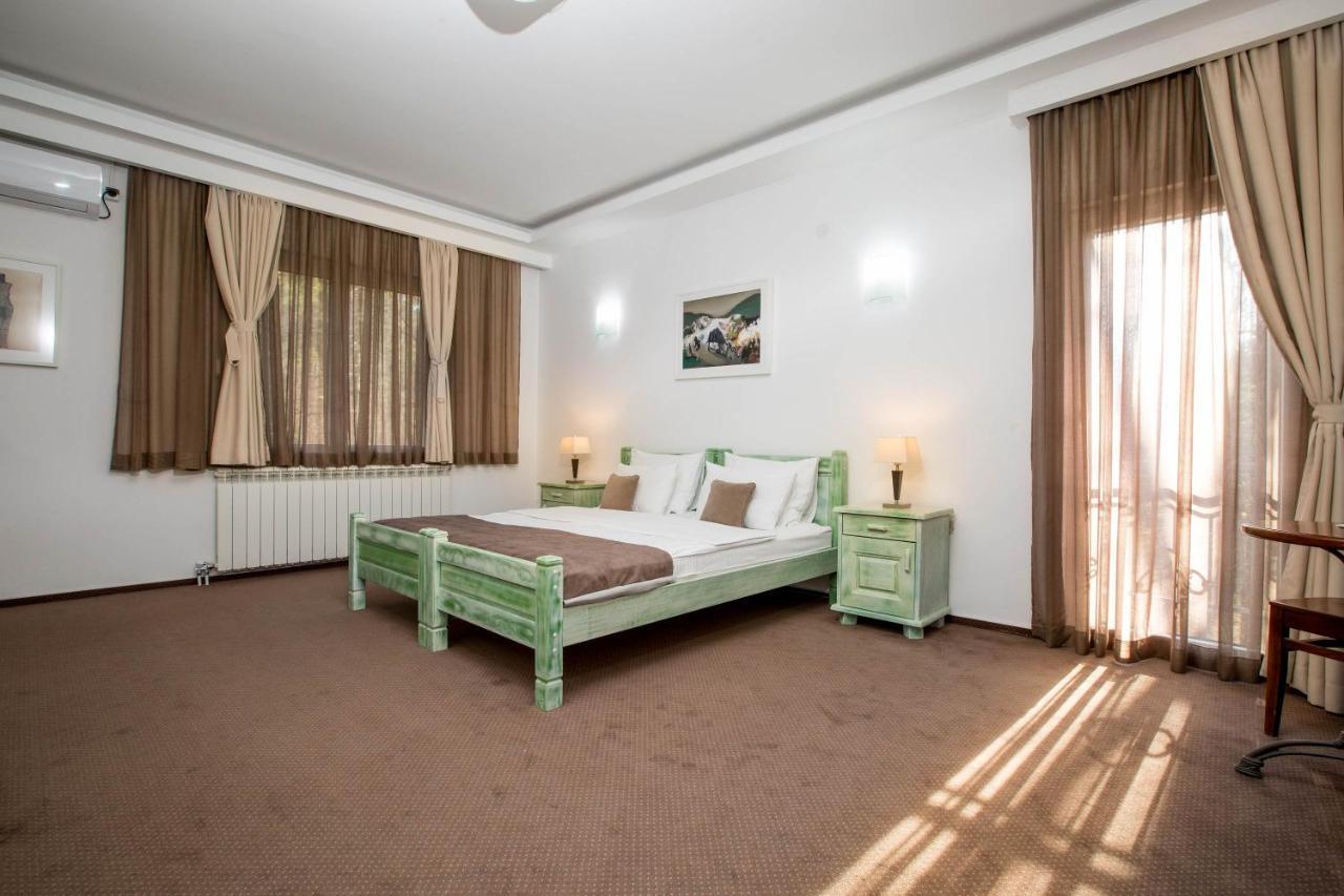 Hotel Trim Нікшич Екстер'єр фото
