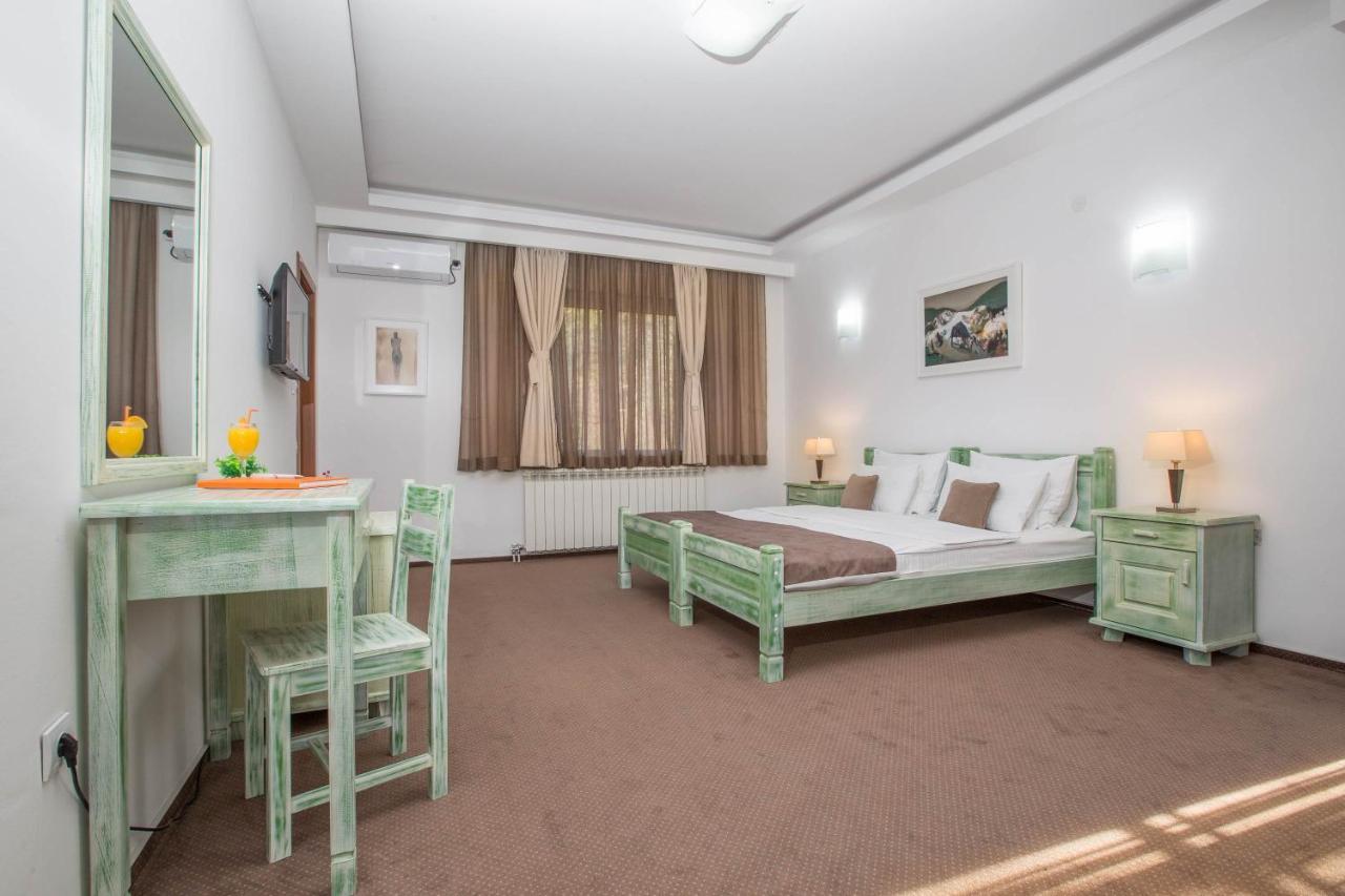 Hotel Trim Нікшич Екстер'єр фото